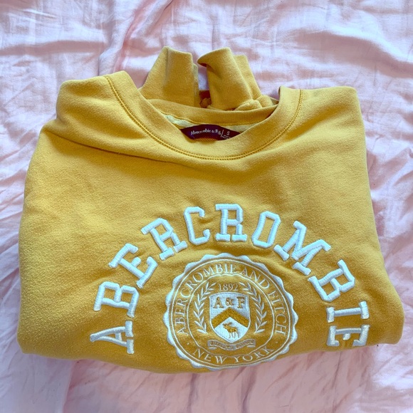 Abercrombie - Picture 1 of 2